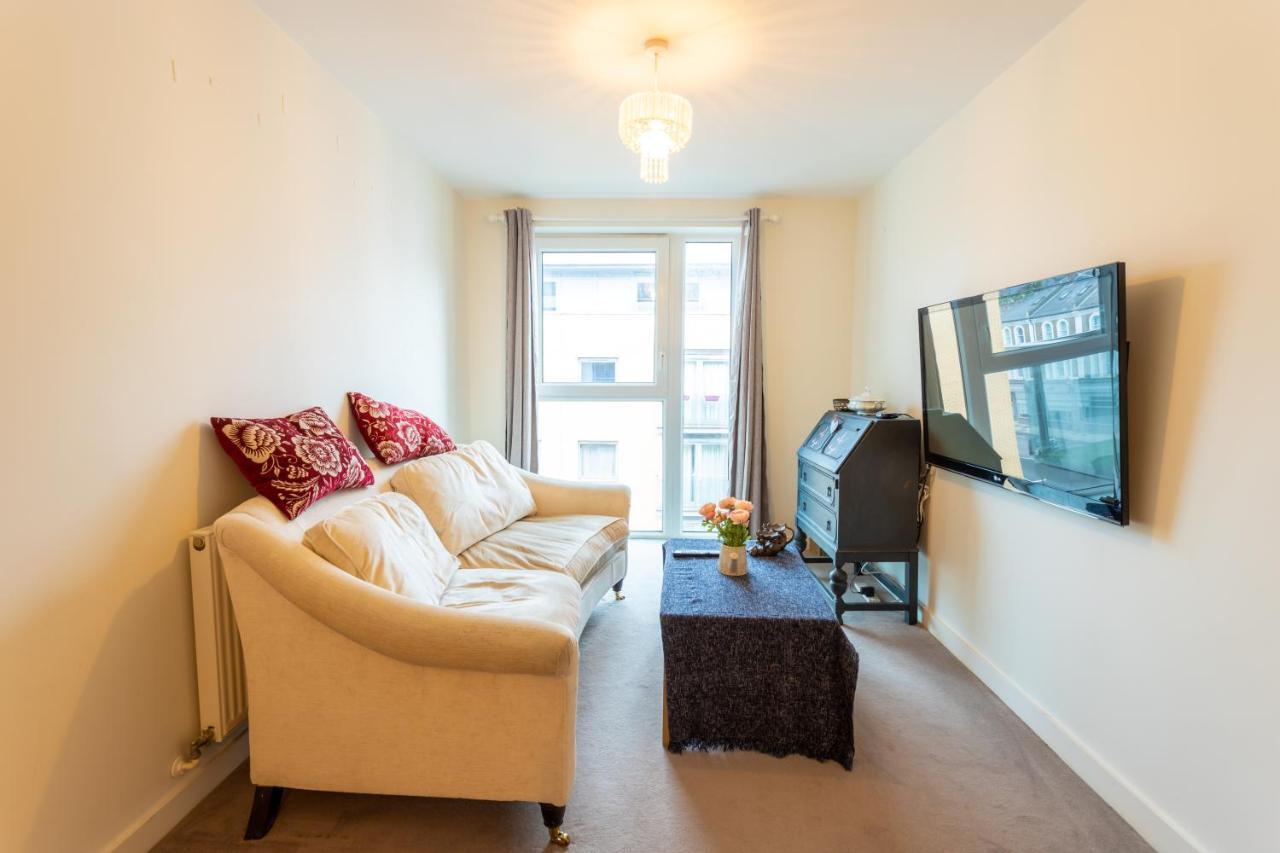 Amazing Modern 2 Bedroom Flat In Greenwich For 4 People Londra Dış mekan fotoğraf