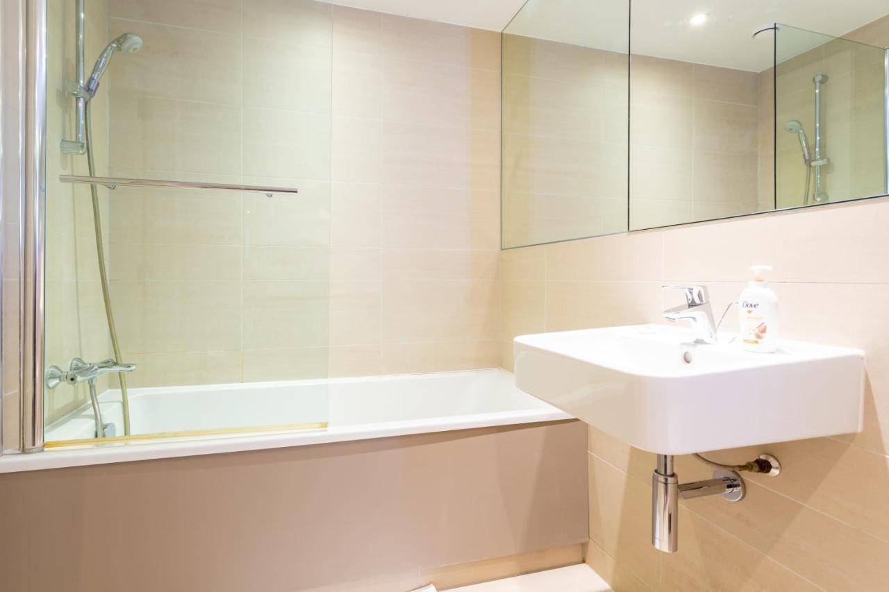 Amazing Modern 2 Bedroom Flat In Greenwich For 4 People Londra Dış mekan fotoğraf